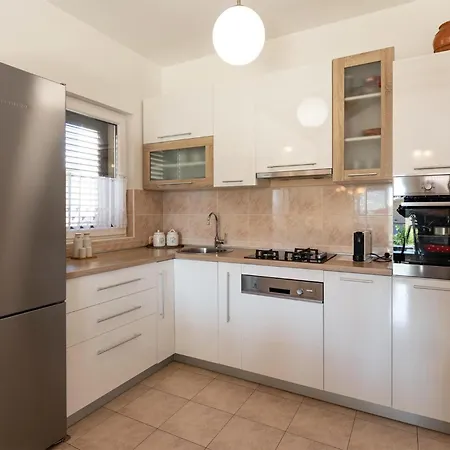 3 Bedroom Stunning In Prázdninový dům *