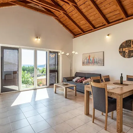 3 Bedroom Stunning In Maslenica