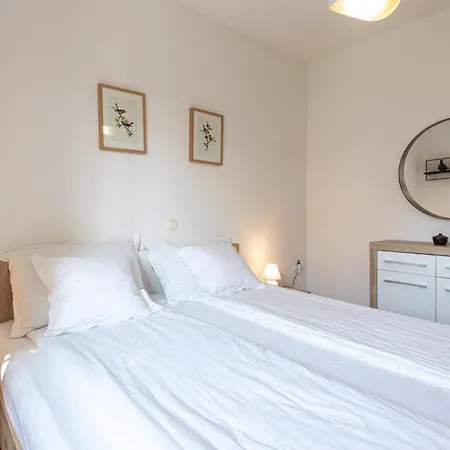 3 Bedroom Stunning In *