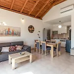 Vakantiehuis 3 Bedroom Stunning In *
