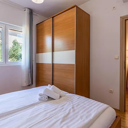 Cozy In With Wifi Holiday home