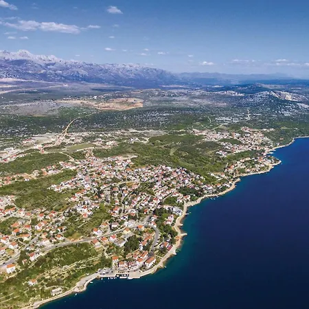 Cozy In With Wifi Holiday home Maslenica